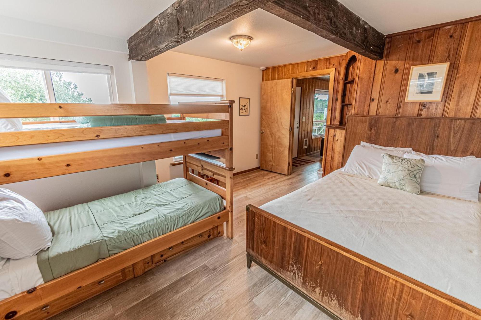 Arnold Beach House 3 Рокуэй-Бич Экстерьер фото